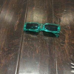 Green Rectangle Glasses